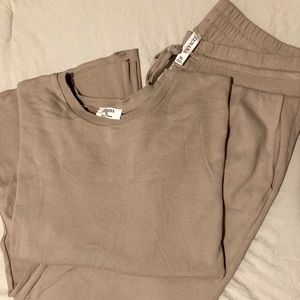 2 Piece Zenana Lounge Set. Size XL